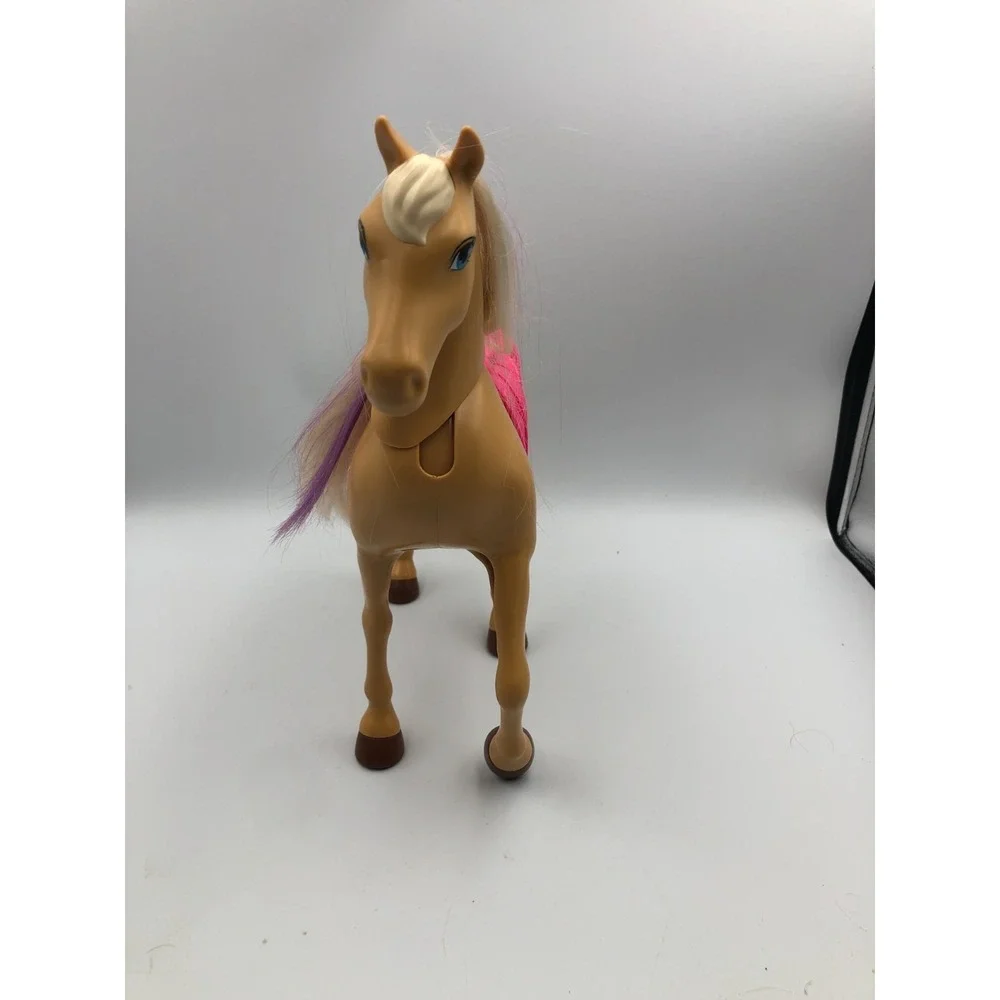 Tan Barbie and Friends Horse Pink‎ Saddle Moving Head Blonde Hair Purple Streak